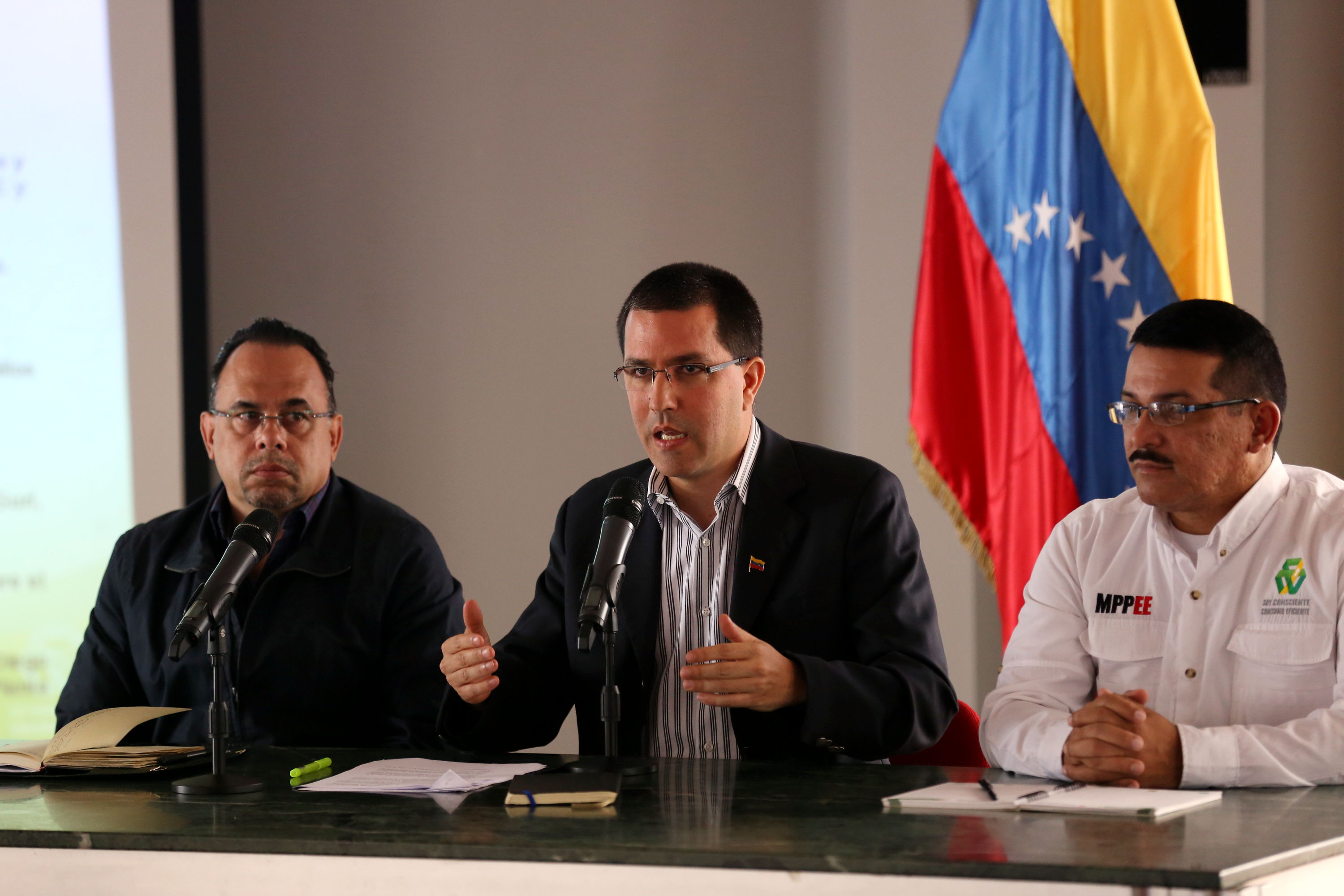 12 dövlət Venesuela Konstitusiya Assambleyasını tanımadığını elan edib