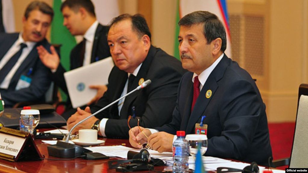 Özbəkistanda üç keçmiş baş prokuror korrupsiya ittihamı ilə həbs olunub