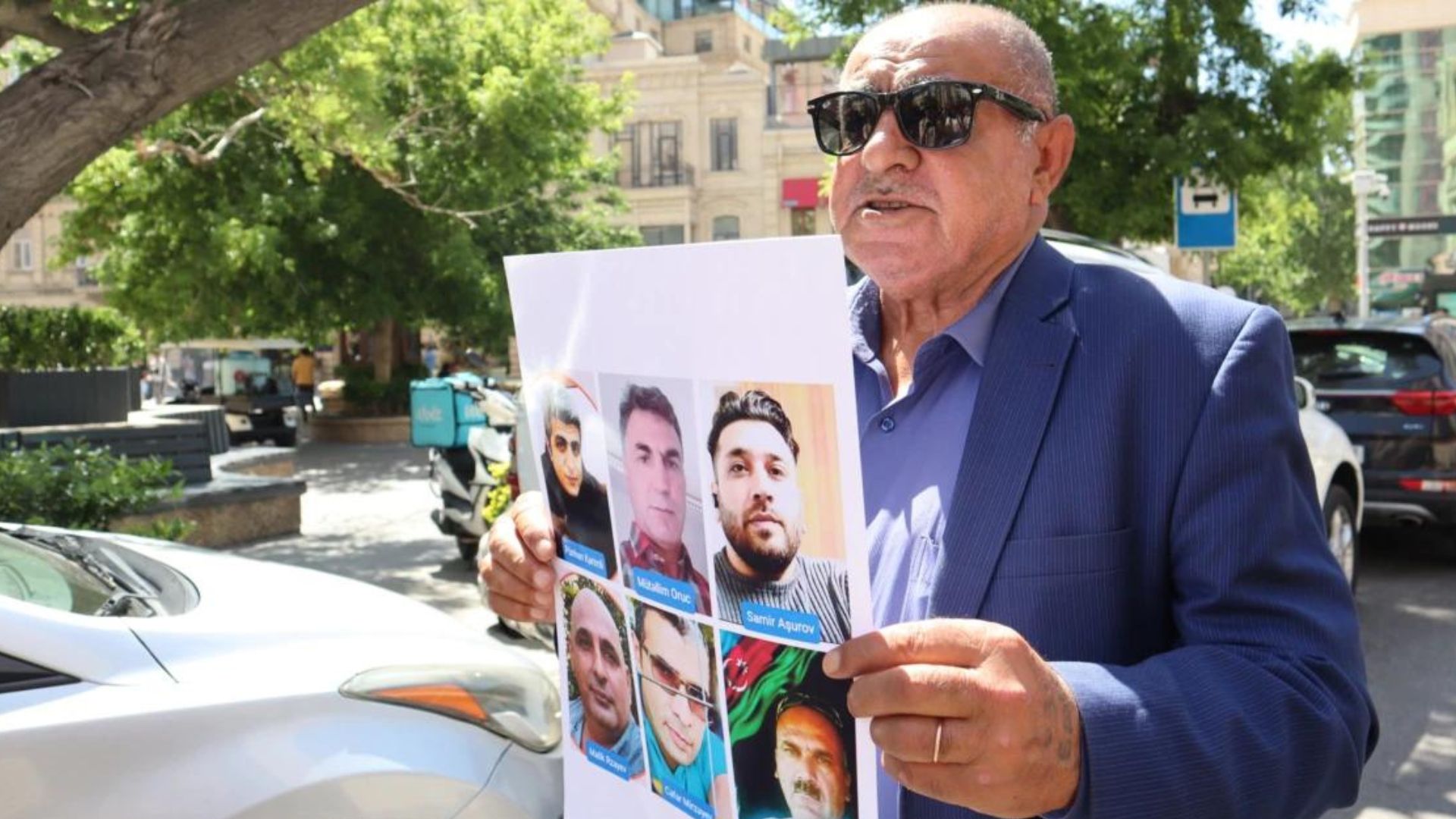Almaniyadan deportasiya olunmuş siyasi mühacirlərin qohumları növbəti dəfə aksiya keçirib