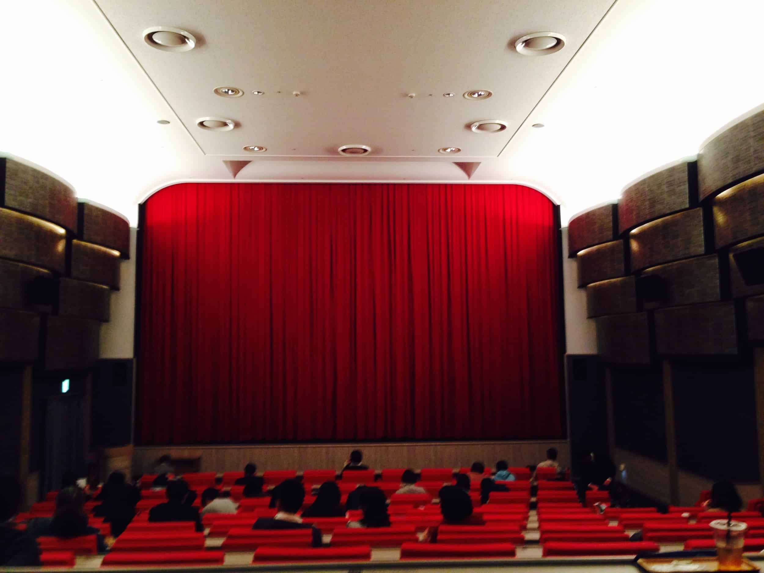 "Növbəti mərhələdə teatr və kinoteatrların açılması müzakirə olunur"