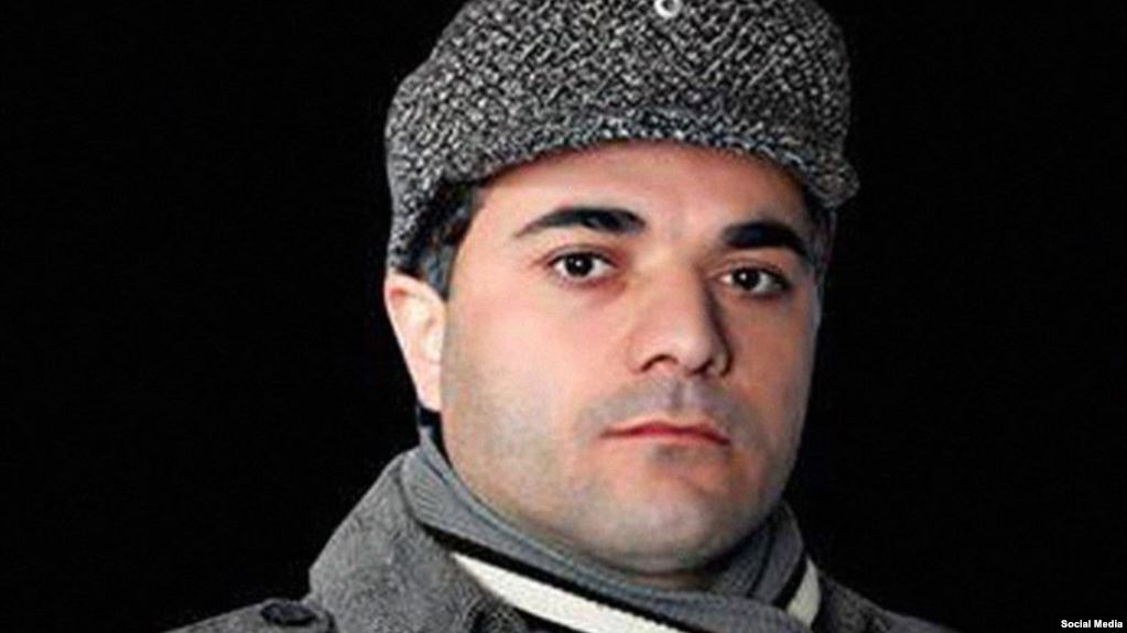 Güneyli siyasi fəal Siyamək Mirzayi həbsdan azad olunduqdan sonra sürgünə göndərilib