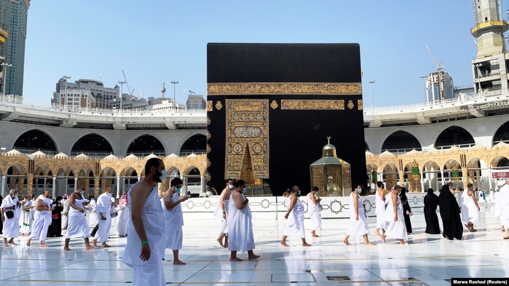 Əcnəbilərin Ümrə ziyarətinə icazə verildi