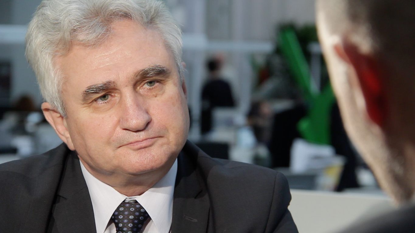 Çexiya rəsmisi Azərbaycana silah vermədiklərini deyir