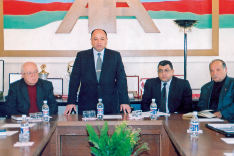 AFFA-nın sabiq prezidentinin bacısı ilə ərinin qətlə yetirildiyi deyilir