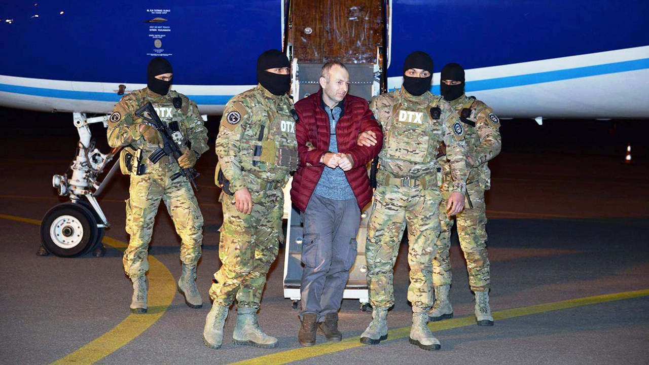 Aleksandr Lapşin Azərbaycanı tərk edib