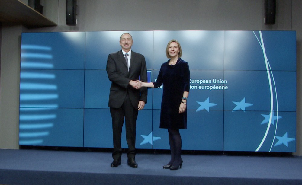 İlham Əliyev Moqerini ilə görüşüb