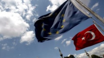 Avropa İttifaqı insan haqlarına görə Türkiyəyə yardım pulunu kəsir