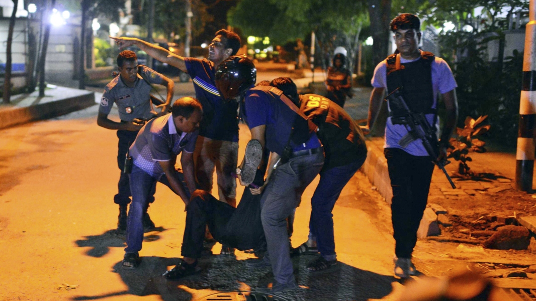 İŞİD Banqladeşdə restorana silahlı basqın edib