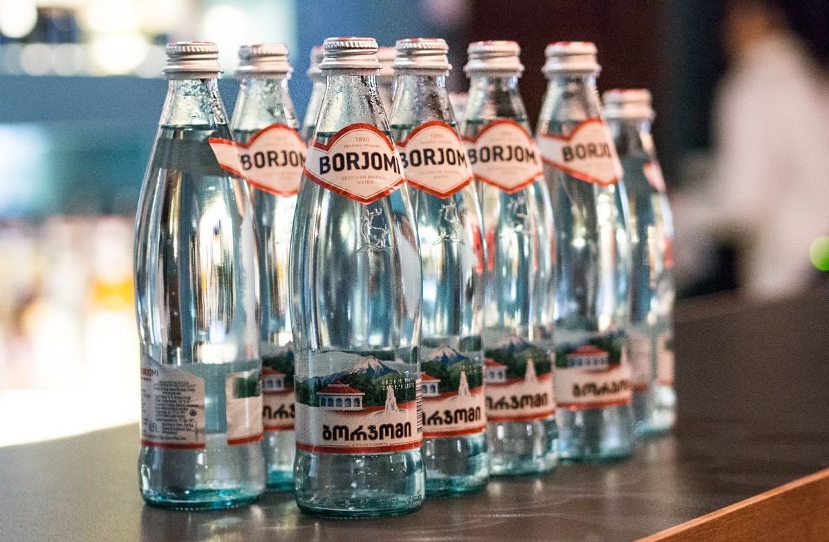 “Borjomi”də kütləvi ixtisarlar başlayıb: "Şirkət bu gün çətin vəziyyətlə üz-üzədir"