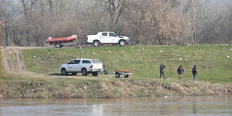 Qaçqınların qayığı aşıb: 10 nəfər itkin düşüb