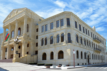 Baş Prokurorluq: 6 vəzifəli şəxs barəsində cinayət işi məhkəməyə göndərilib