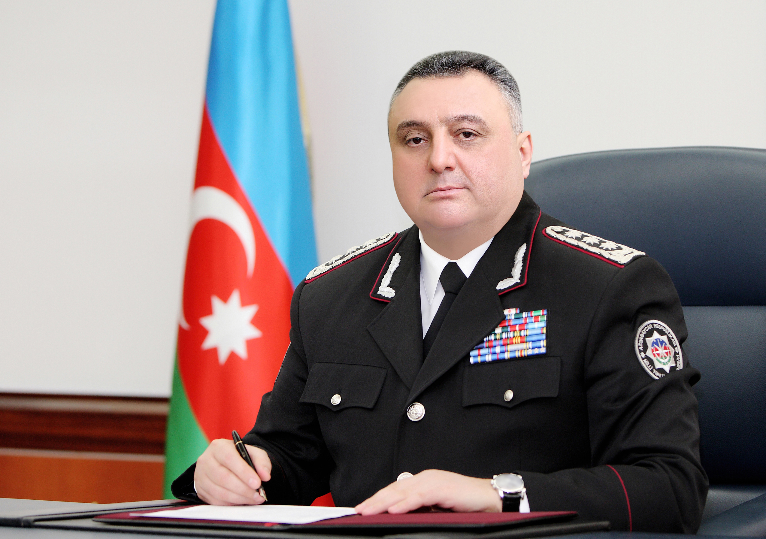 “Dedim ki, bilirəm, şefiniz Eldar Mahmudov toy eləyir, cibxərci lazımdırsa..."