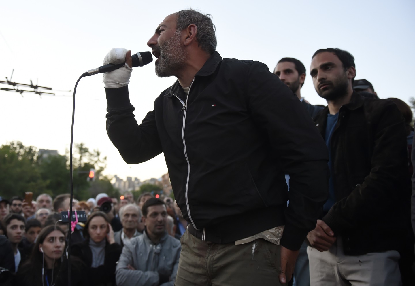 Ermənistanda müxalifət lideri saxlanılıb [video]