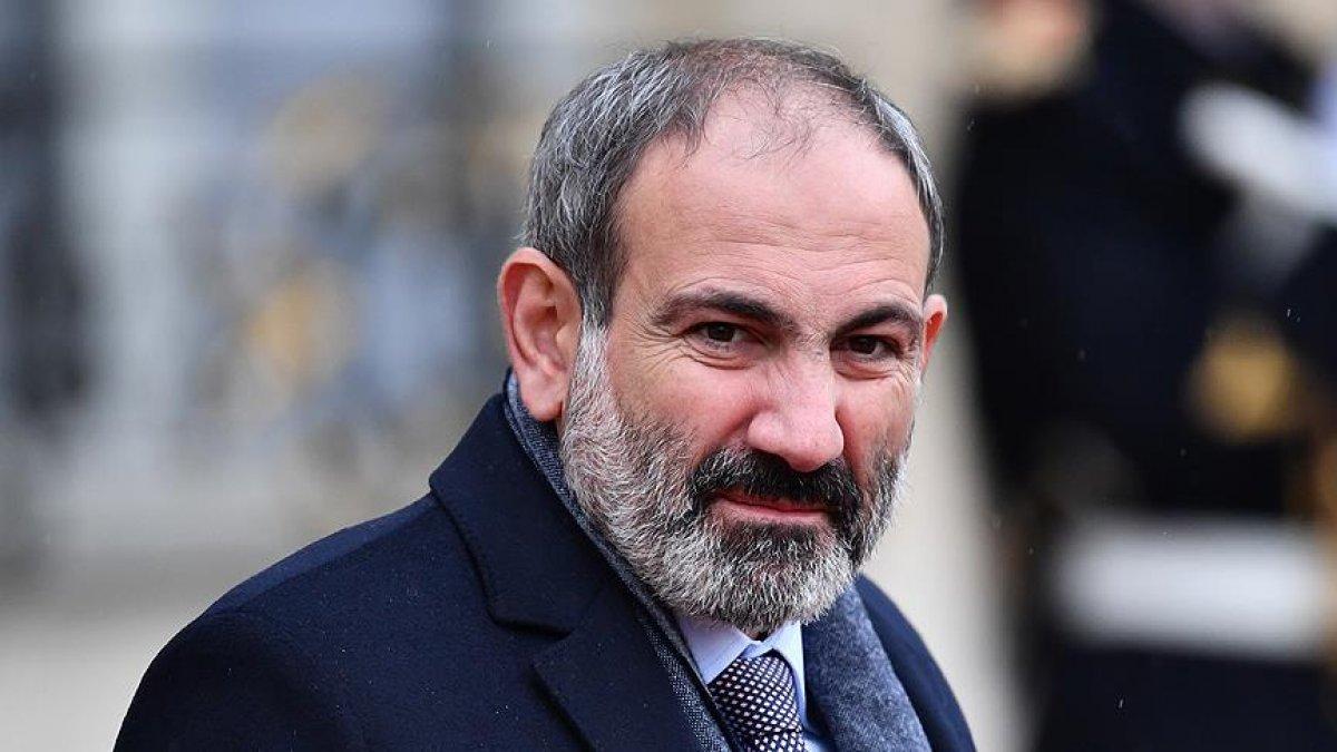 Paşinyan apreldə istefa verəcəyini bildirib