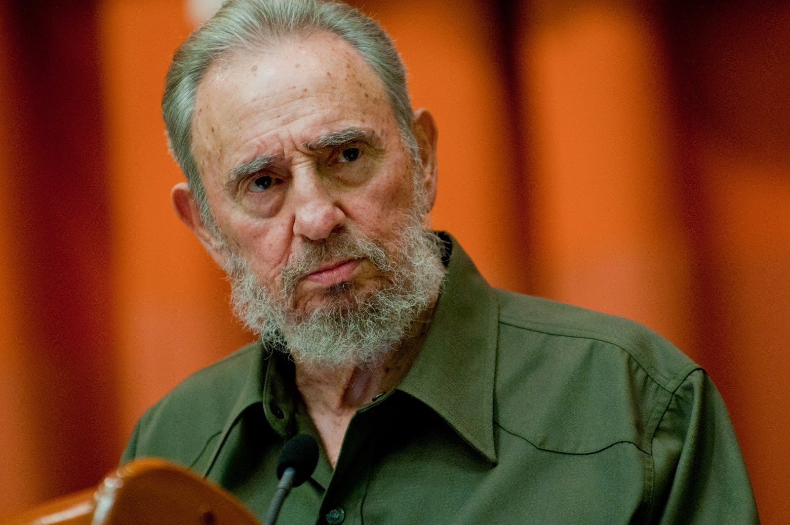 Fidel Castro vəfat edib