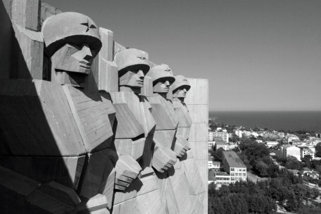 Bolqarıstan Rusiyanı SSRİ-nin Avropanı işğal etməsi faktını tanımağa çağırır