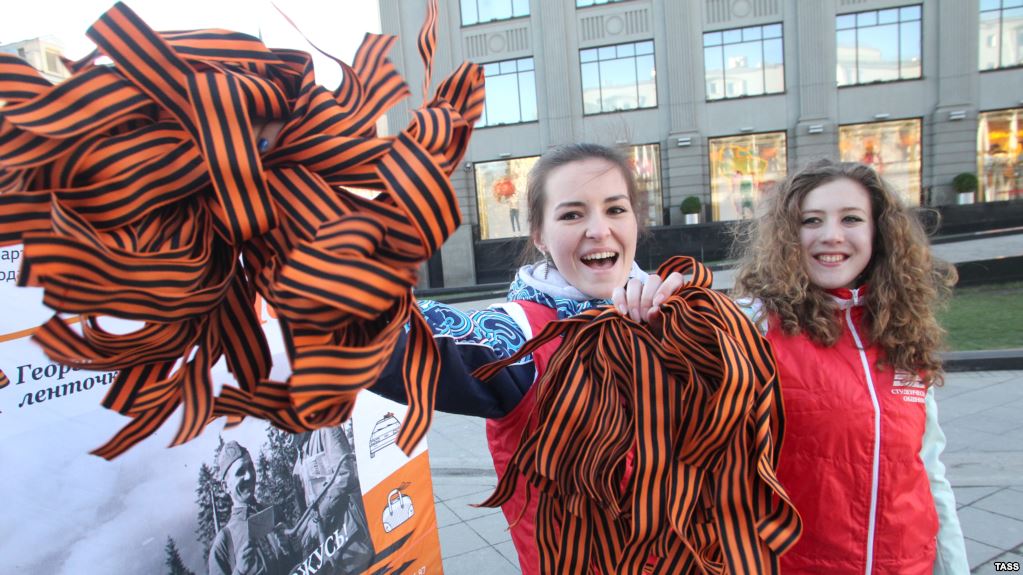 Qələbənin rəngləri: "Georgi lenti" niyə mübahisə mövzusudur