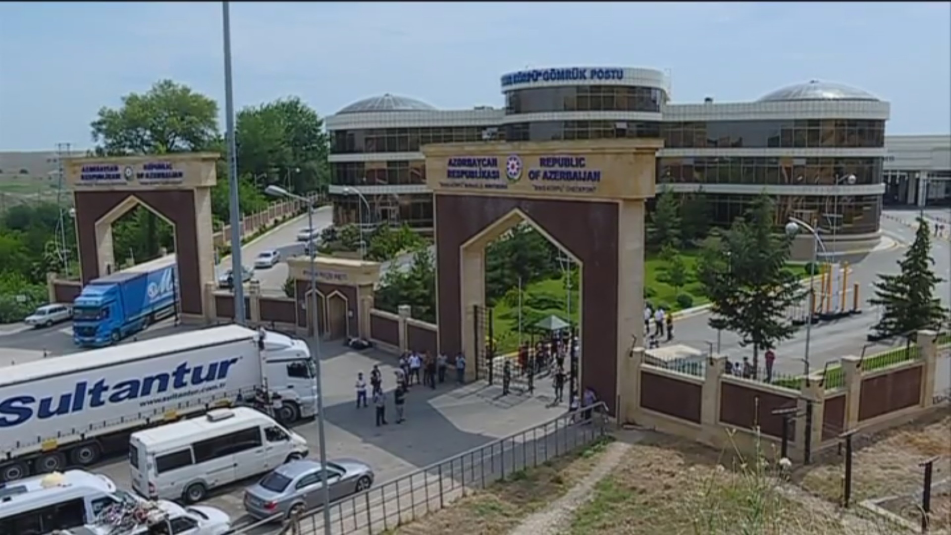 “Qırmızı Körpü”nün sabiq baş inspektoru məhkəmə zalında həbs edildi