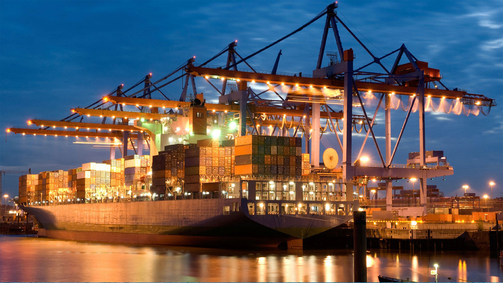 Xarici ticarət dövriyyəsində saldo mənfidir