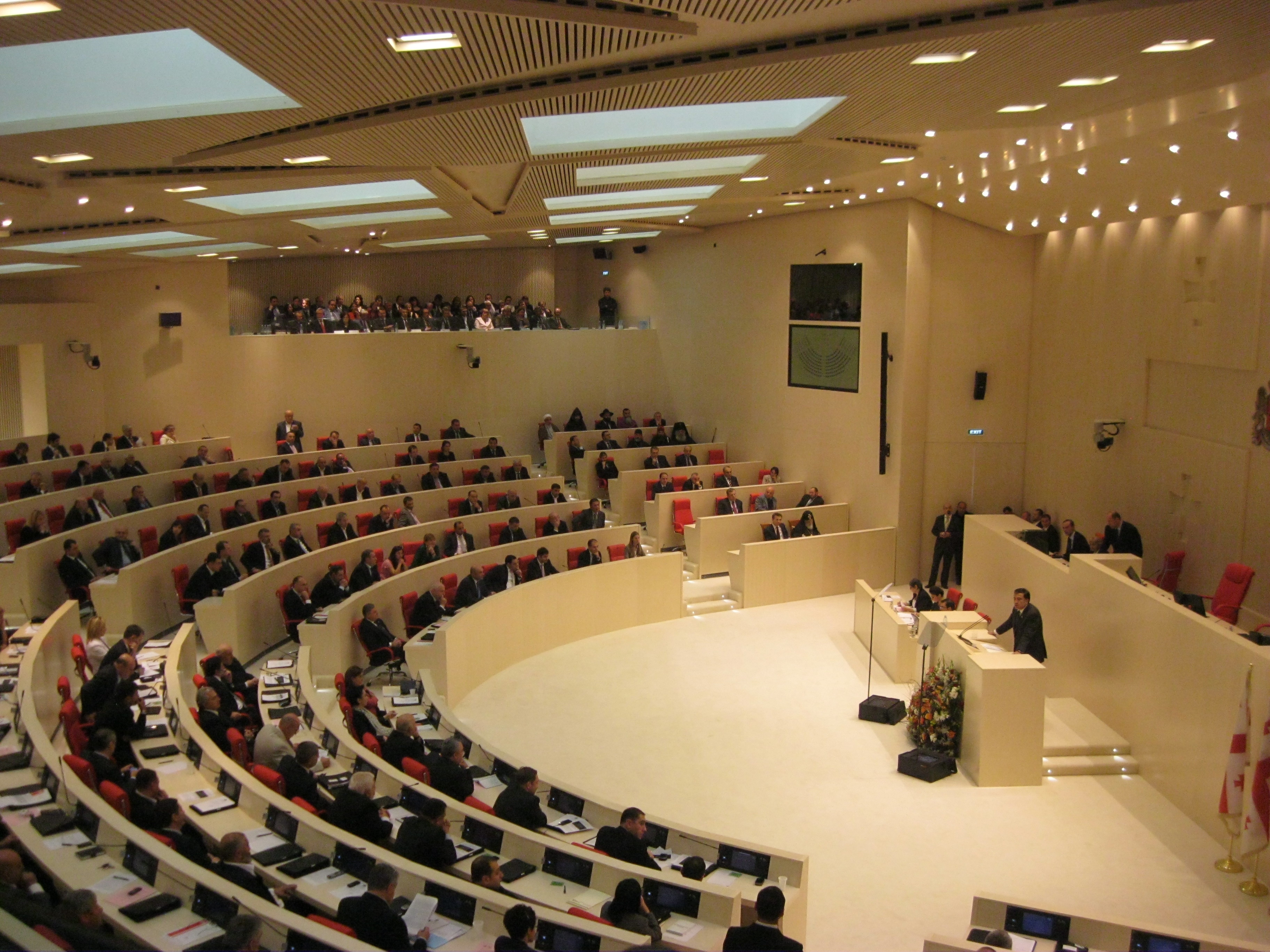 Gürcüstanda yeni parlamentin spikeri və baş nazir məlum olub