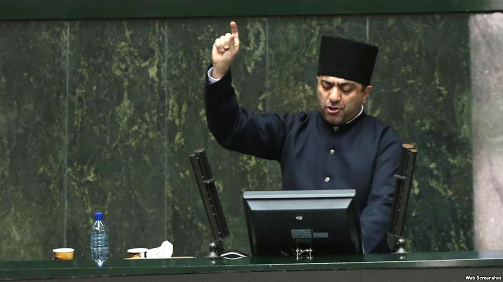 Urmiyə millət vəkili türk dilində təhsil və telekanalın təsisini tələb edib