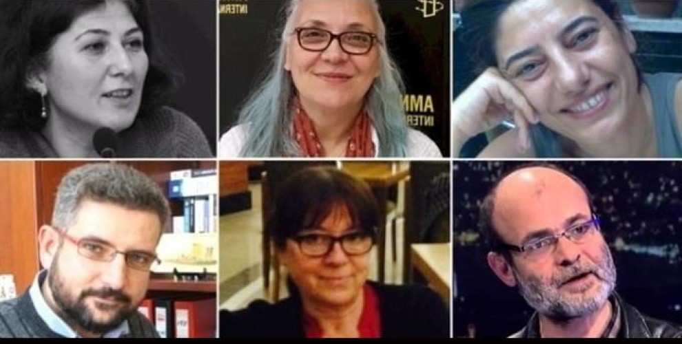 Türkiyədə nəzarətə alınan on fəaldan altı nəfəri həbs edilib