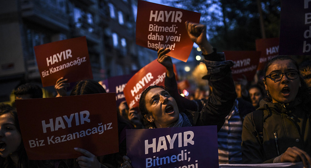 Britaniya mətbuatı: Türkiyənin dostları kədərlənməlidirlər, amma…