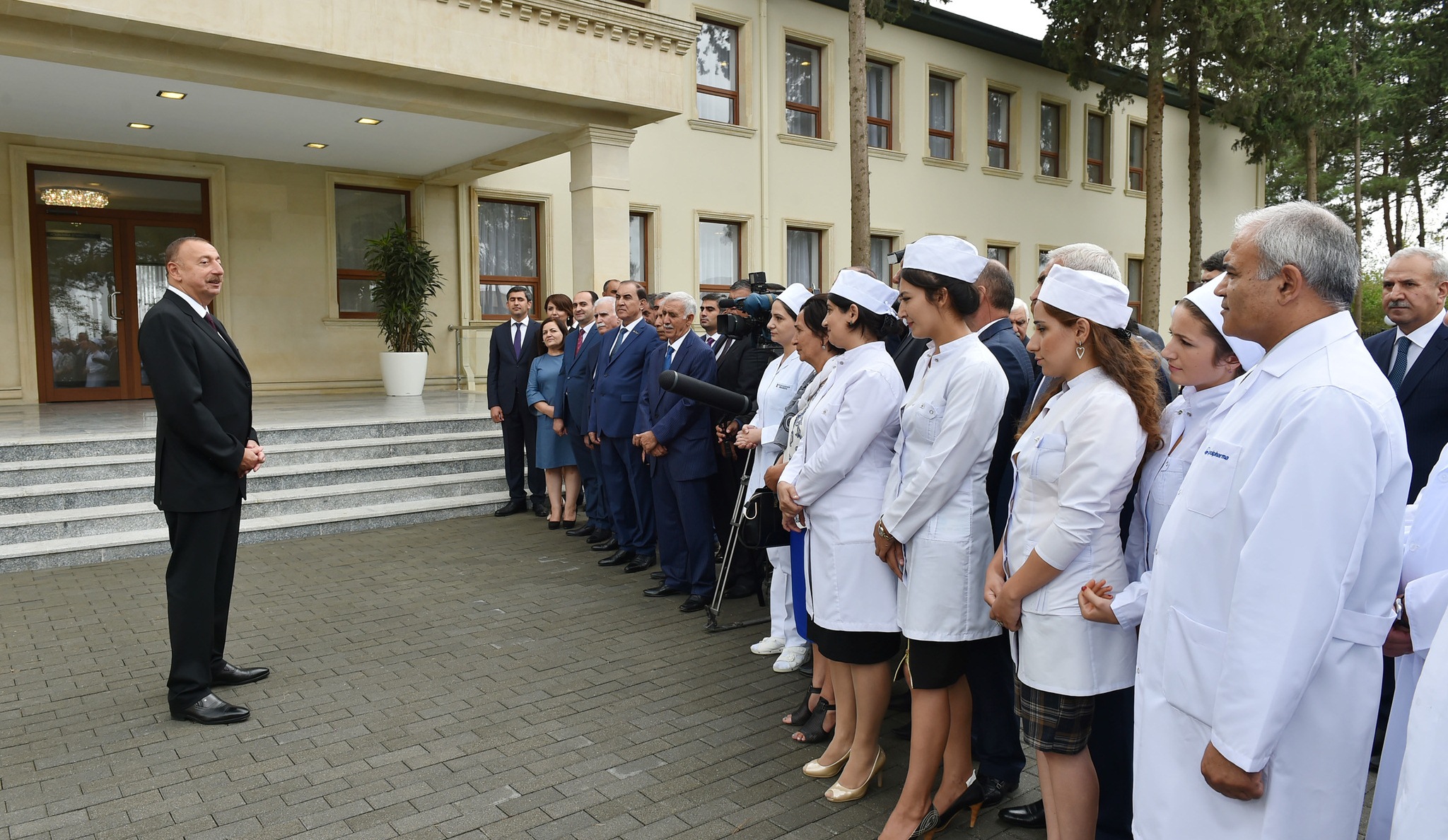 İlham Əliyev: "Heç bir yerdən yardım almırıq və buna ehtiyacımız da yoxdur"