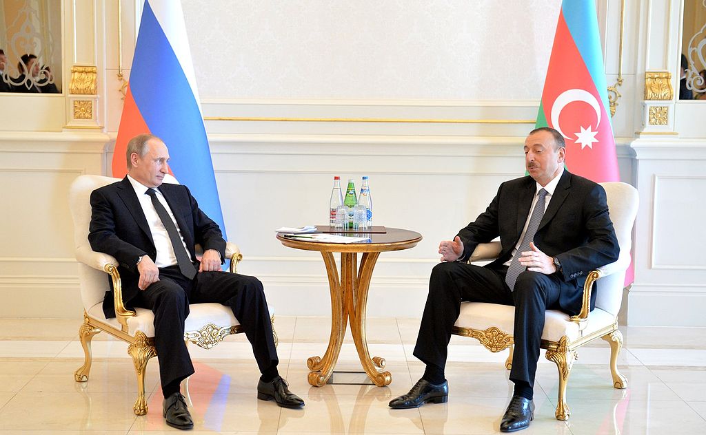 İlham Əliyev Putini təbrik edib