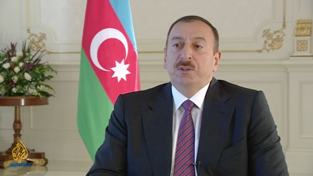 The Washington Post: 'İlham Əliyev diktatura üzrə dərs deməyə başlaya bilər'