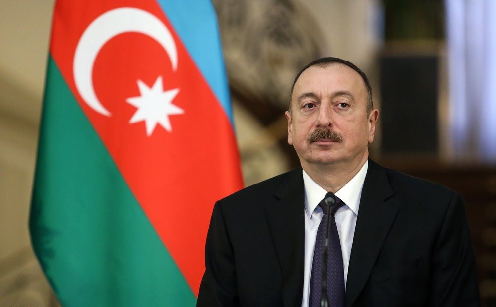 Prezident “Dövlət qulluğu haqqında” qanuna dəyişikliyi təsdiqləyib