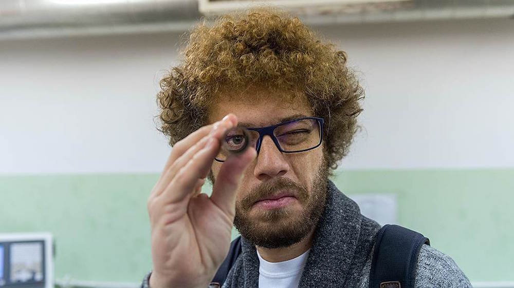 Məhşur Rusiyalı bloger Bakıya buraxılmadı və qarşılığında bunu etdi [foto]