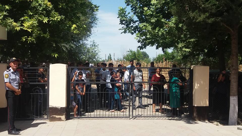 “İşıq məhbus”larının məhkəməsi olub