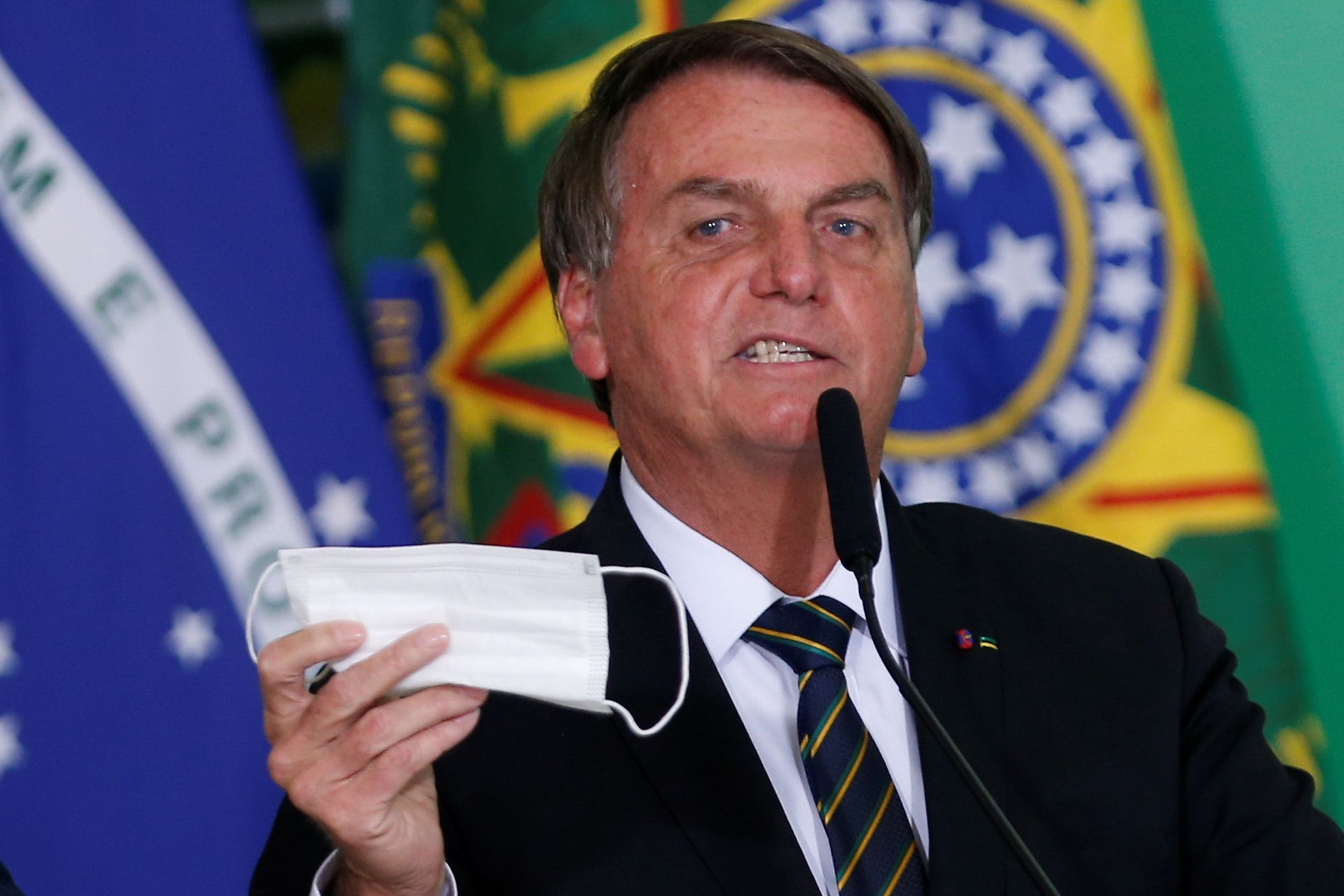 Braziliya Prezidentinin cinayət məsuliyyətinə cəlb edilməsi tələb edilir