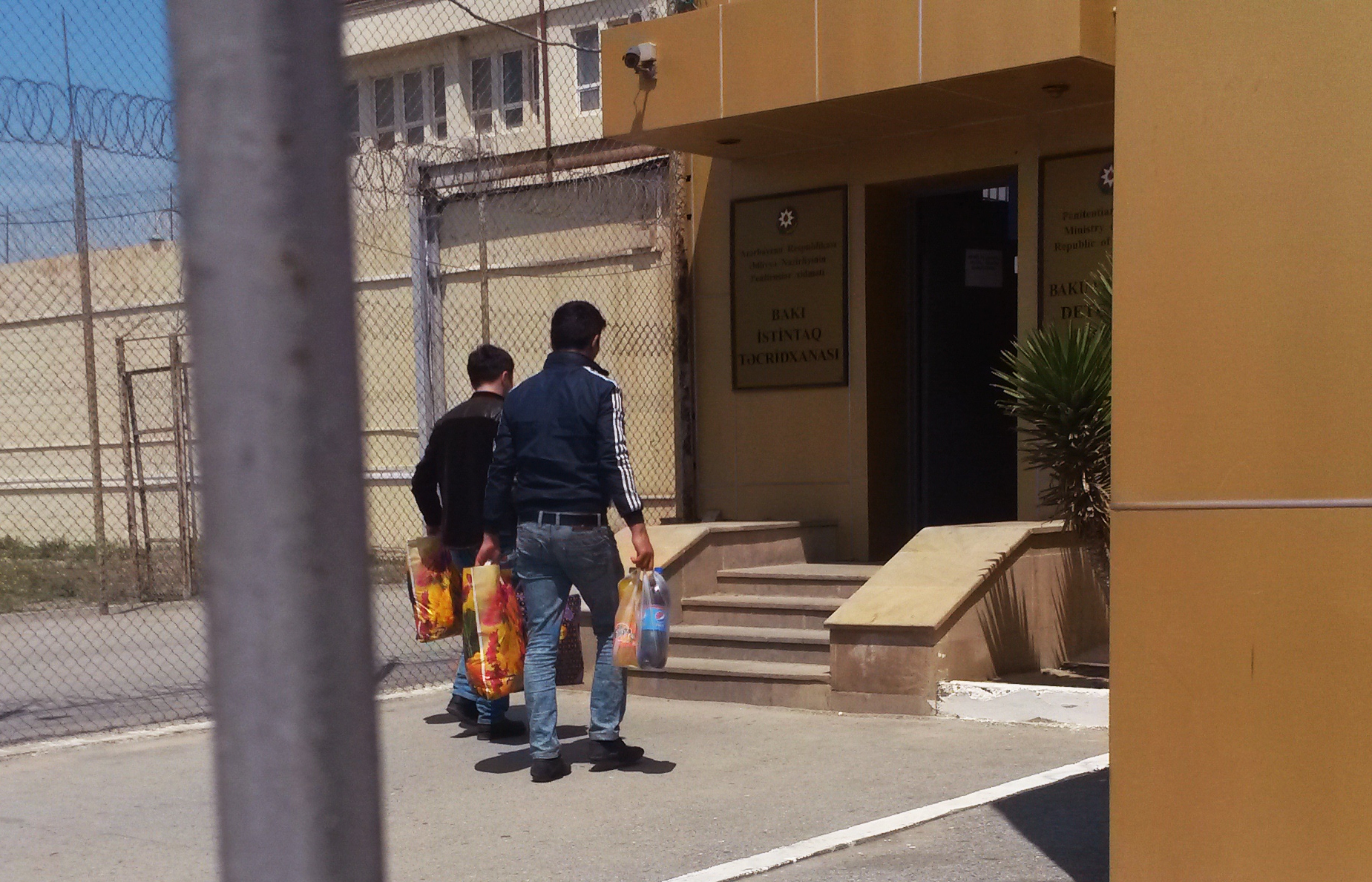 Vəkil Gözəl Bayramlı və Əfqan Muxtarlı ilə görüşə buraxılmayıb