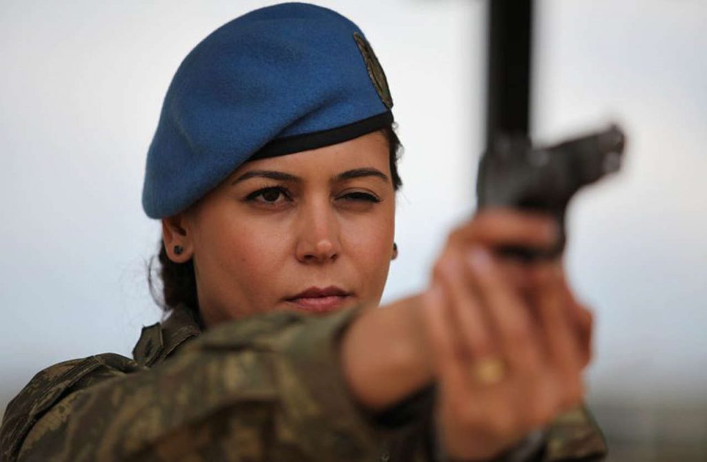 Türkiyə Silahlı Qüvvələrində baş örtüyü qadağası ləğv olunub