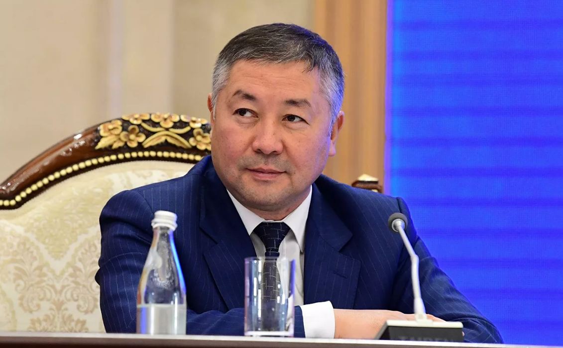 Qırğızıstan parlamentinin spikeri istefa verdi