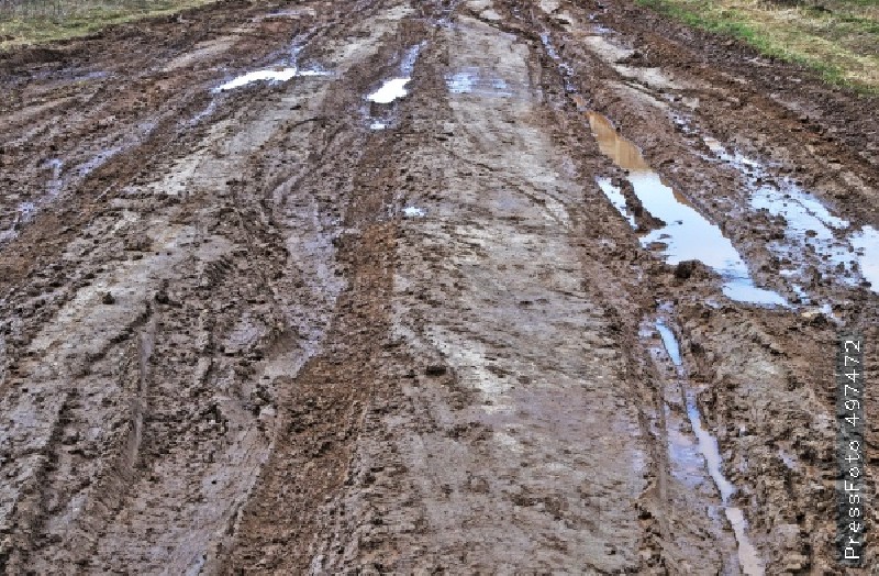 Şamaxı-Xeybəli yolu bağlandı, kəndlilər aksiya keçirdi