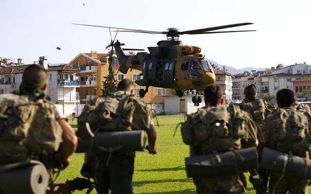 Türk əsgəri Yunanıstanın Simi adasını mühasirəyə alıb