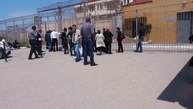 1 saylı Bakı İstintaq Təcridxanasında nə baş verib? Ölən və yaralananlar var?
