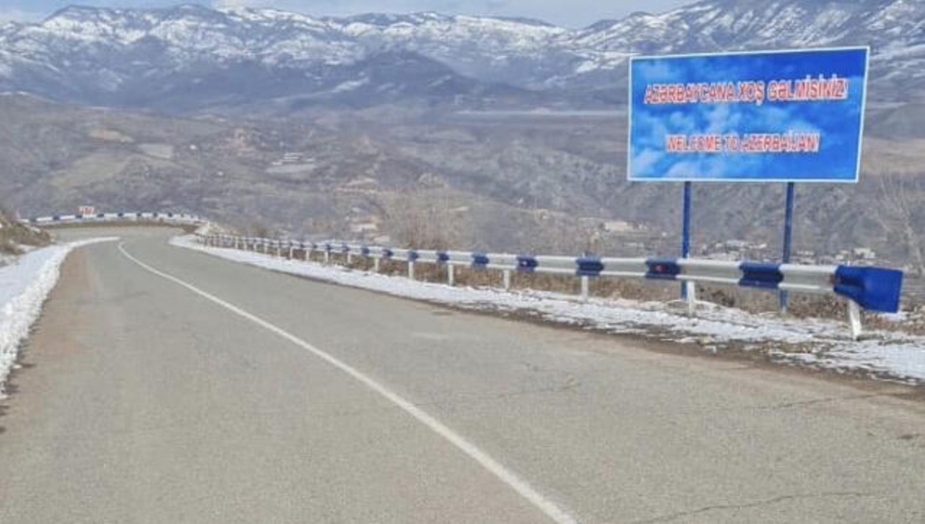 Erməni deputat: Qafan yolunun bir hissəsi Azərbaycanın beynəlxalq tanınmış sərhəddləri daxilindən keçir