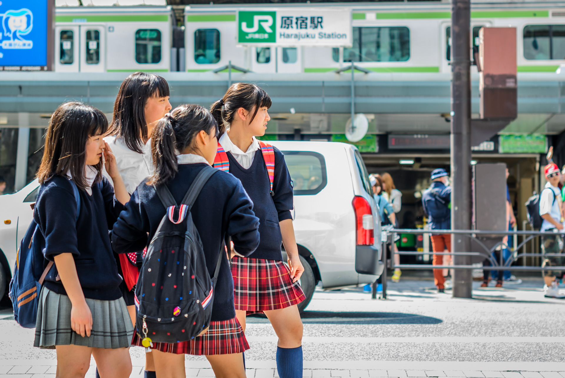 Yaponiyada 800 məktəbli qidadan zəhərlənib