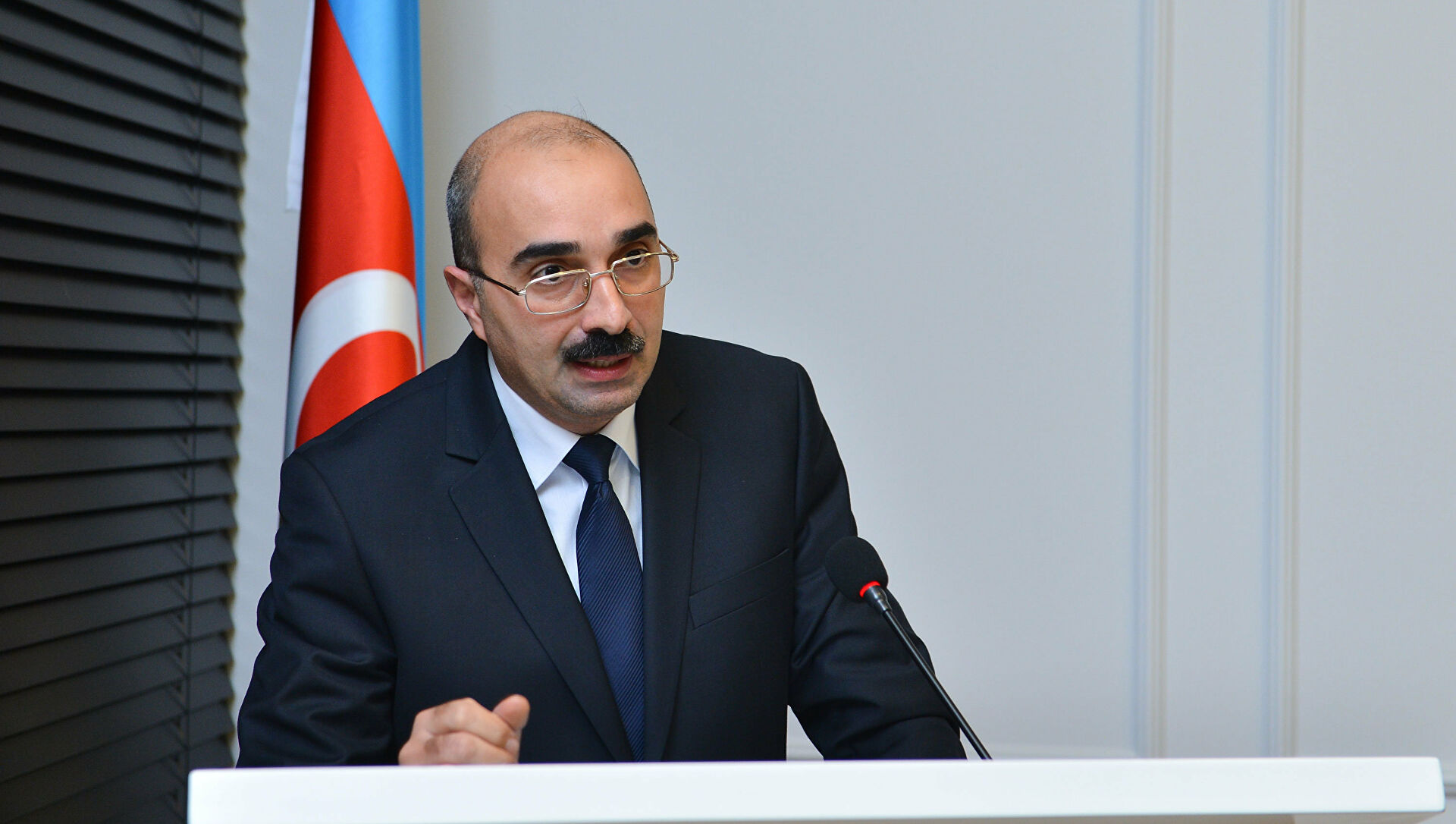 Dövlət Reyestr Xidməti yarım milyon manat vergi borcu olan şirkətə necə tender verib?