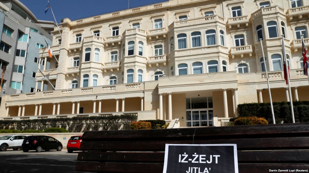 İranlı bankir ABŞ-da saxlandı, Maltada işdən çıxarıldı