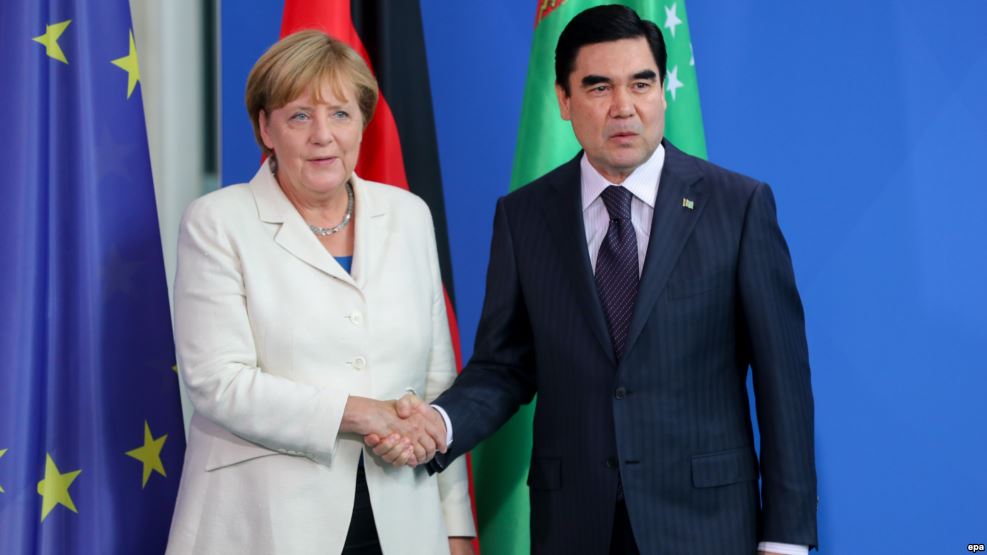 Türkmənistan Merkeli şoka saldı - FOTO - VİDEO