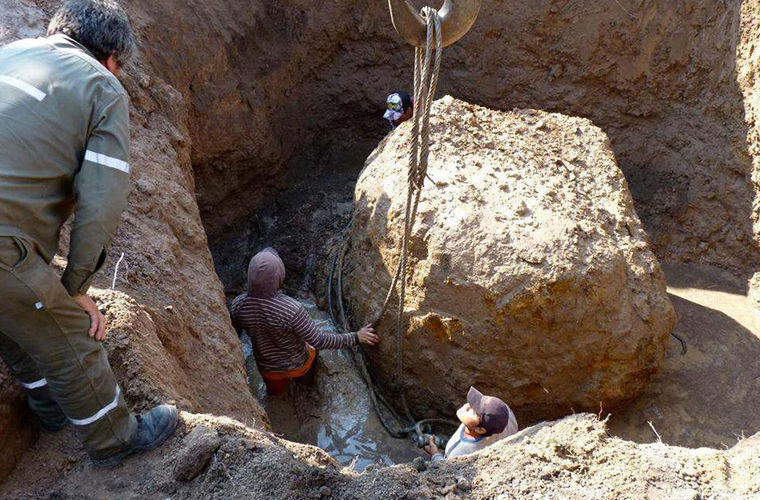 Argentinada çəkisi 31 ton olan meteorit tapılıb