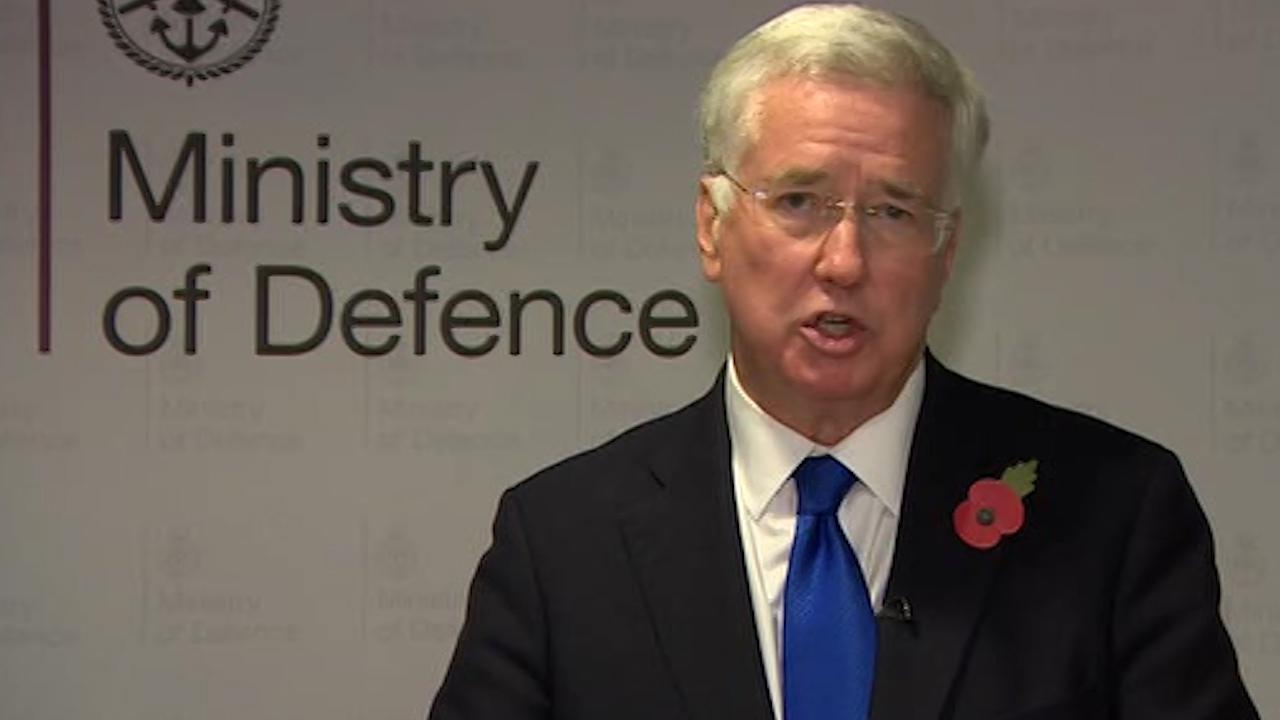 Britaniyanın müdafiə naziri istefa verib