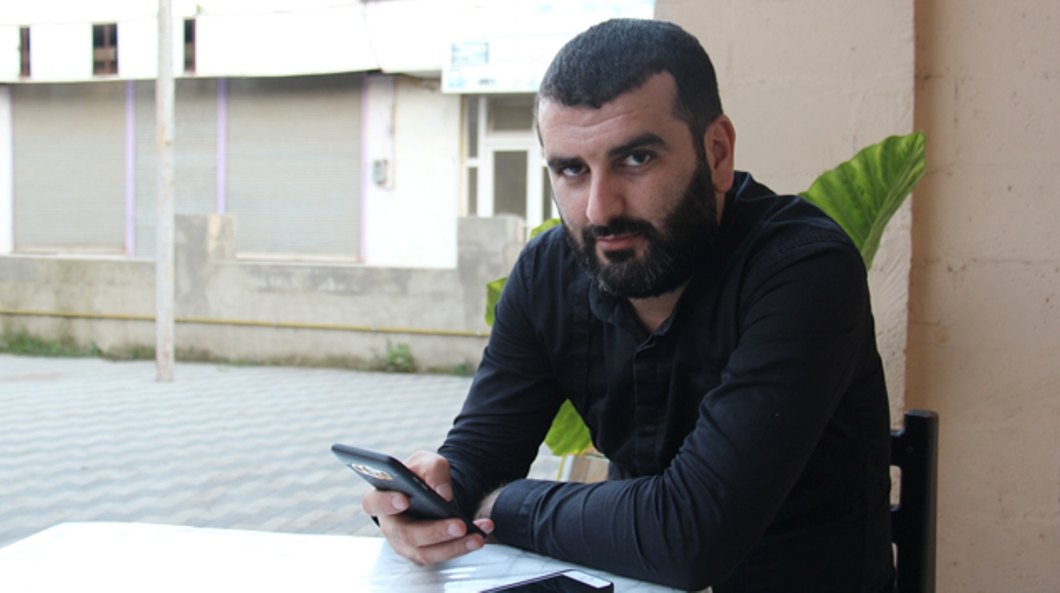 İcra başçısı jurnalisti məhkəməyə verib