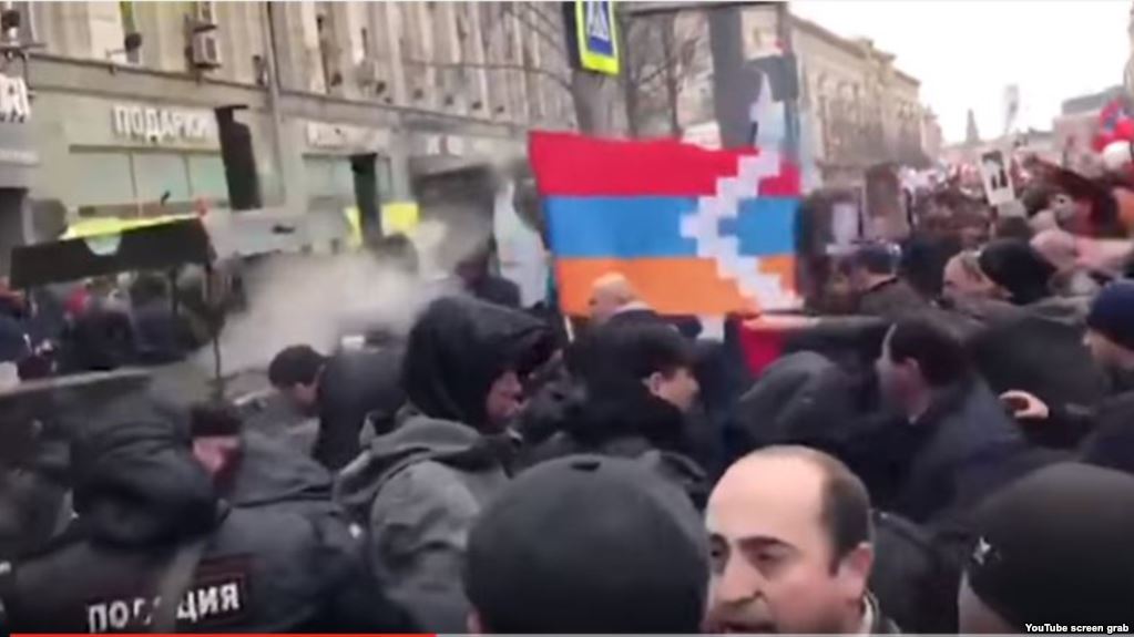 Moskvada azərbaycanlılar və ermənilər arasında toqquşma baş verib - [Video]