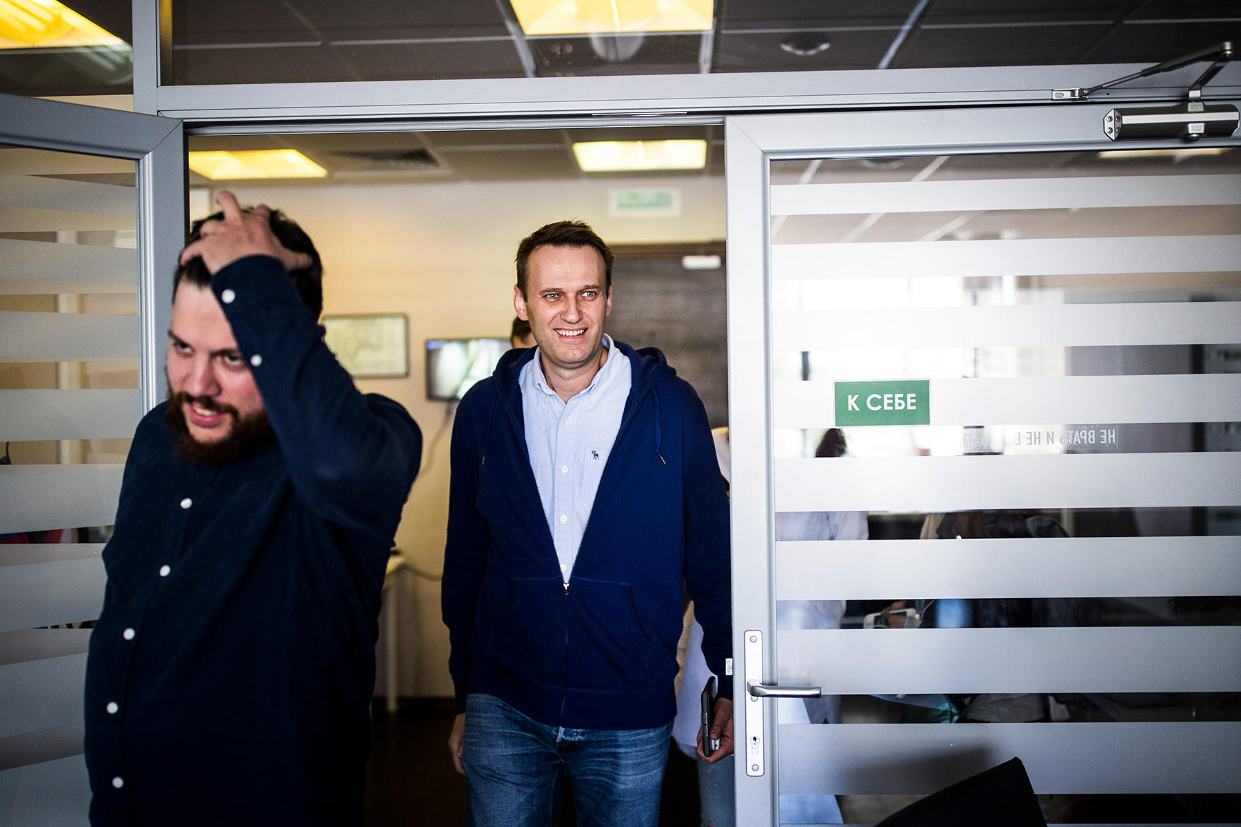 Aleksey Navalnı 1 aylıq həbsdən sonra azadlığa çıxıb